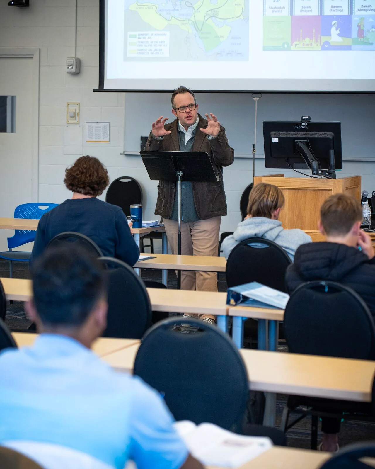 Stephen Andes teaching history at Bushnell